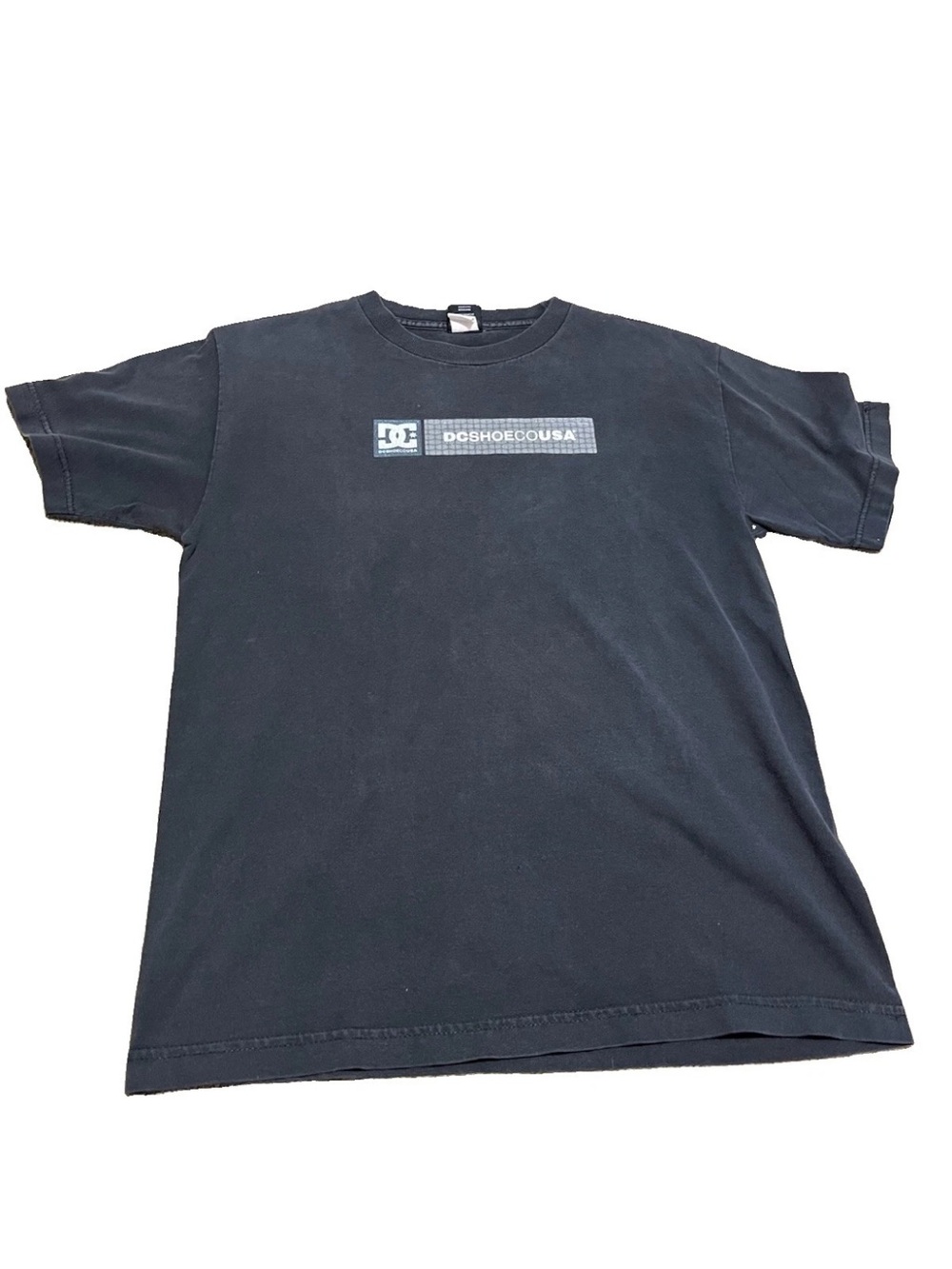 Vintage DC Shoe Co USA Men’s T Shirt Sz M Black Gray Logo Skate Y2K Spellout